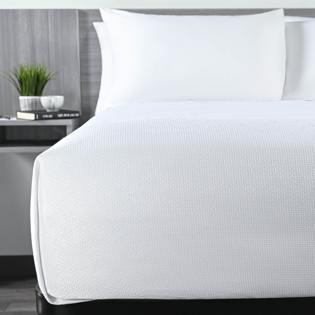 Vela Decorative White Top Sheets