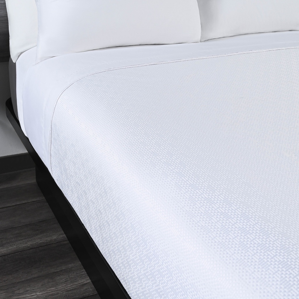 Vela Decorative White Top Sheets